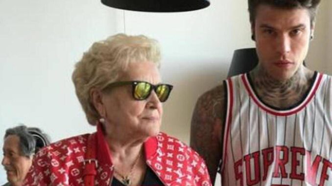 Lutto per Fedez, è morta nonna Luciana: “Ci mancherai tanto”