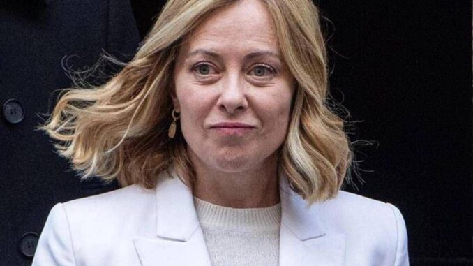 Migranti, Meloni: “Governo continuerà a combattere illegalità”