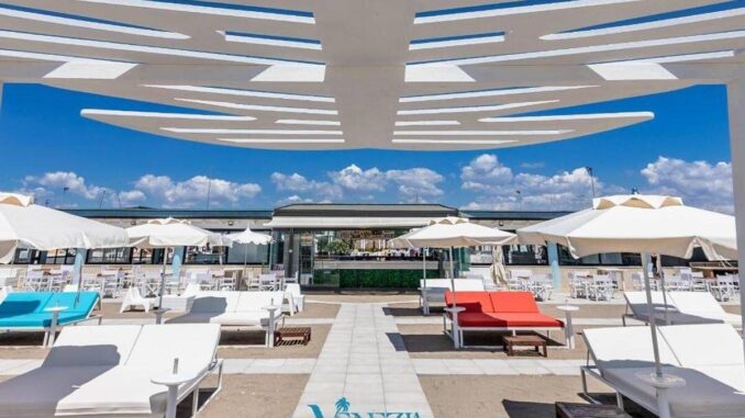 Ostia, gestore stabilimento Venezia: “Sequestro lascia a casa 40 lavoratori”