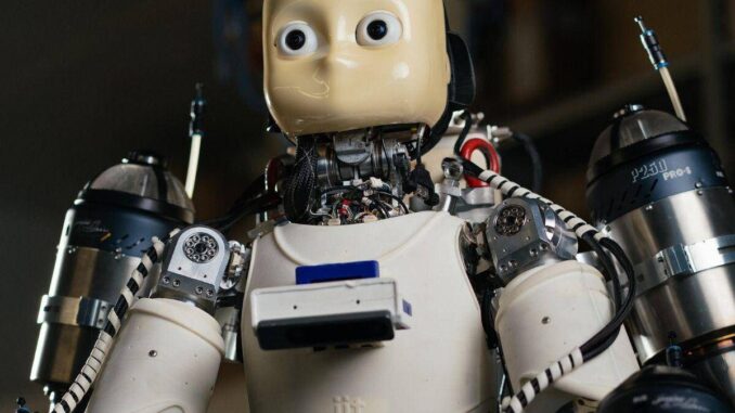 Per gli Sos arriva iRonCub3, il primo robot umanoide volante