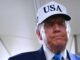 Trump festeggia oggi 79 anni ma sui social monta la teoria del catetere