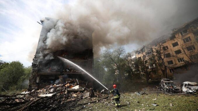 Ucraina, nuovo attacco con droni a Kharkiv: 3 morti e 17 feriti