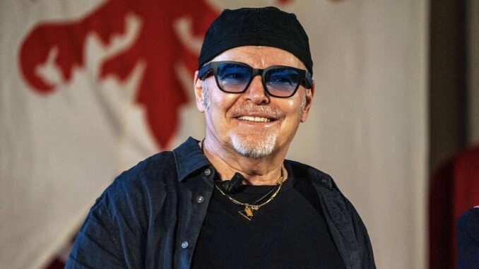 Vasco Rossi, in pieno tour annuncia 10 nuove date per il 2026