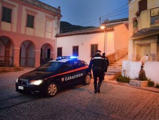 carabinieri auto notturno
